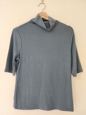 Banana Republic Soft Luxe Green Short Sleeve Mock Turtle Neck